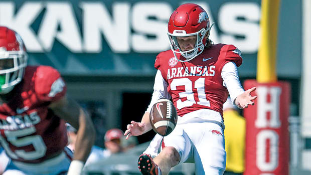Razorbacks punter Max Fletcher against Cincinnati in 2022.